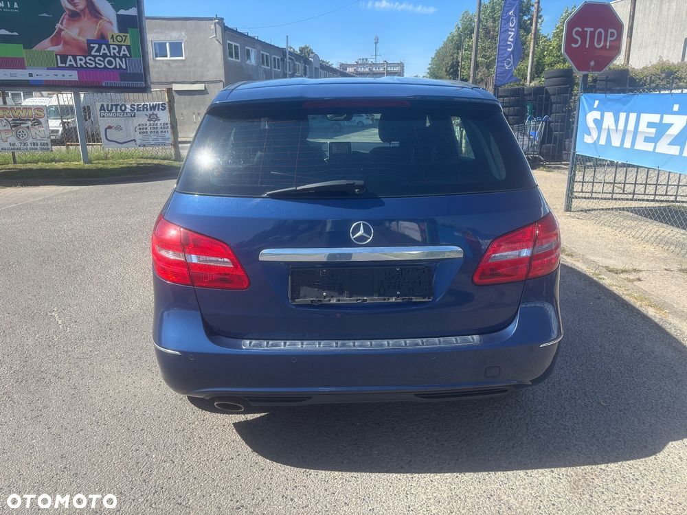 Mercedes-Benz Klasa B 180 (BlueEFFICIENCY) - 14