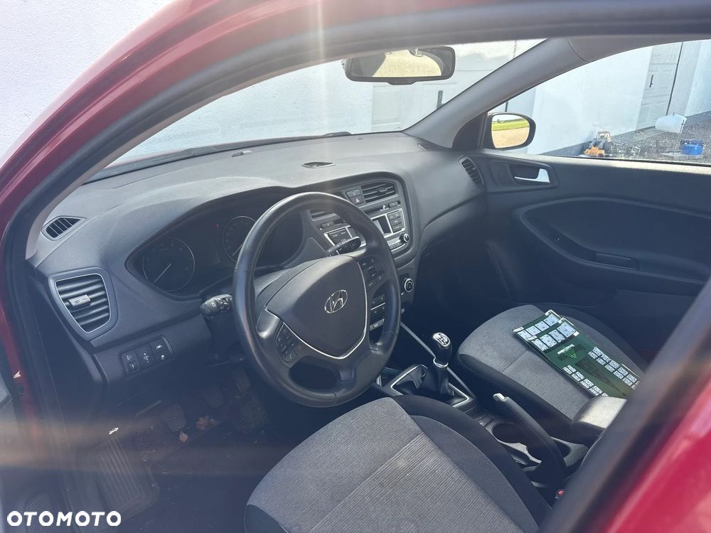 DESKA KONSOLA KOKPIT PODUSZKA PASY HYUNDAI I20 II - 1