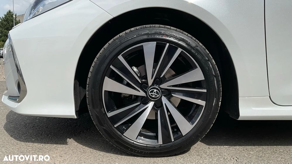 Toyota Corolla 1.8 HSD Dynamic - 17