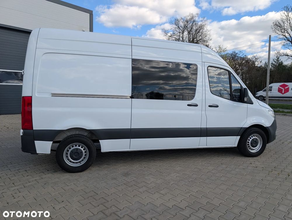 Mercedes-Benz Sprinter - 2
