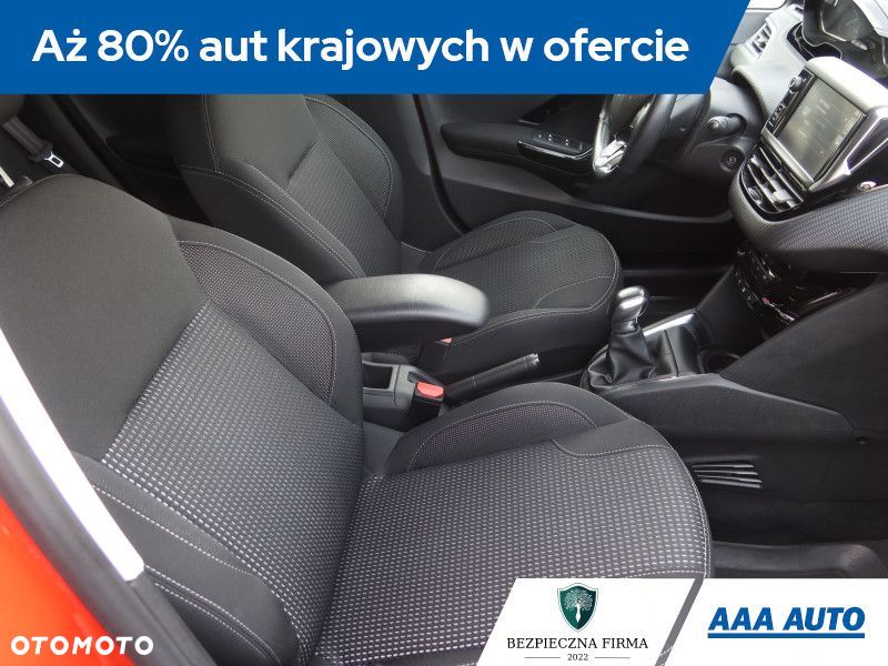 Peugeot 208 - 10