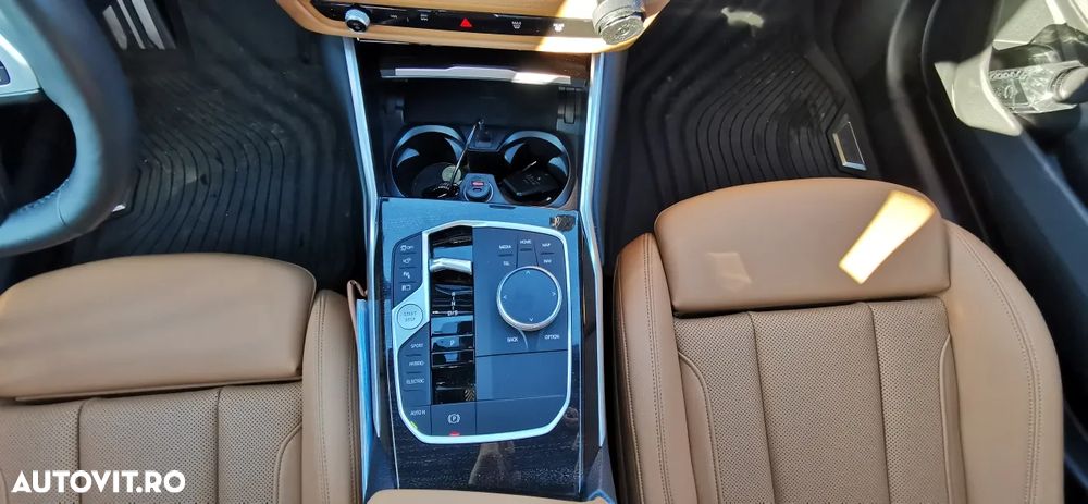 BMW Seria 3 330e Touring xDrive Aut. Sport Line - 14