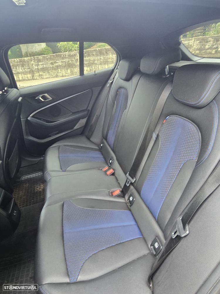 BMW 116 d Pack Desportivo M Auto - 17