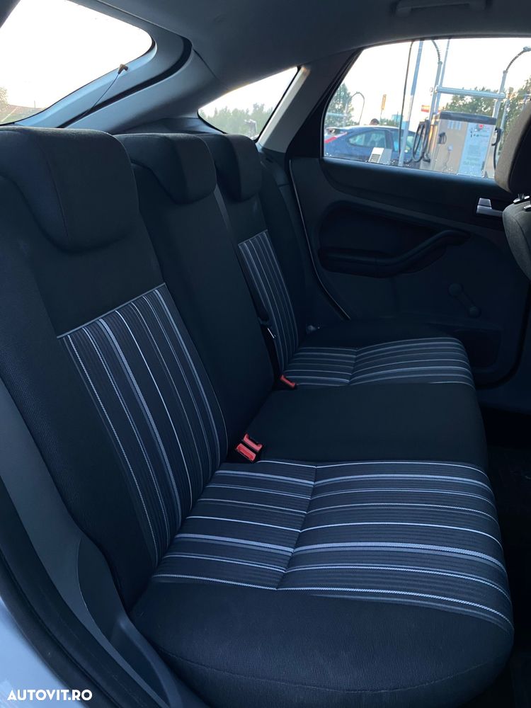 Ford Focus 1.8 TDCI Ghia - 7