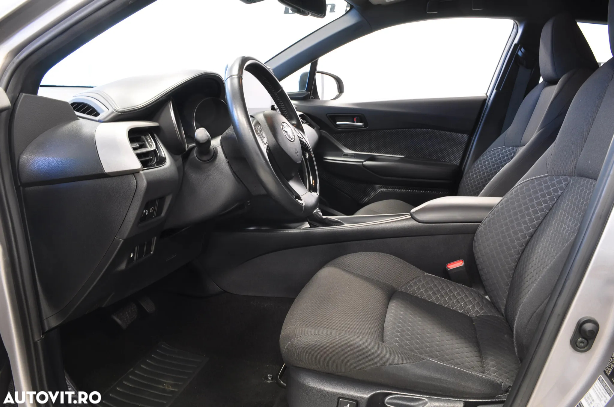 Toyota C-HR 1.8 Hybrid Business Edition - 7