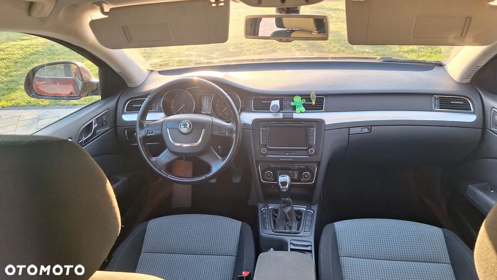 Skoda Superb 1.8 TSI Active - 9