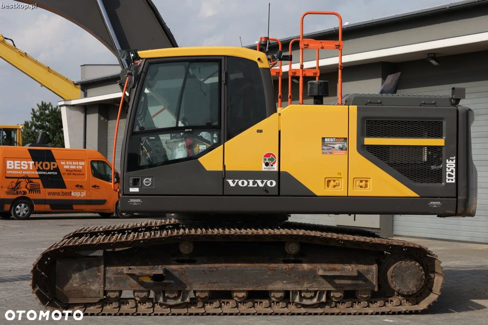 Volvo EC250EL - 4