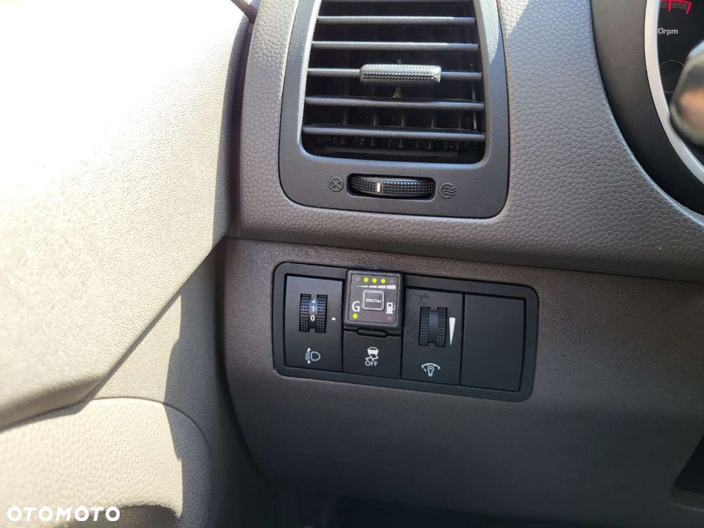 Kia Venga - 31