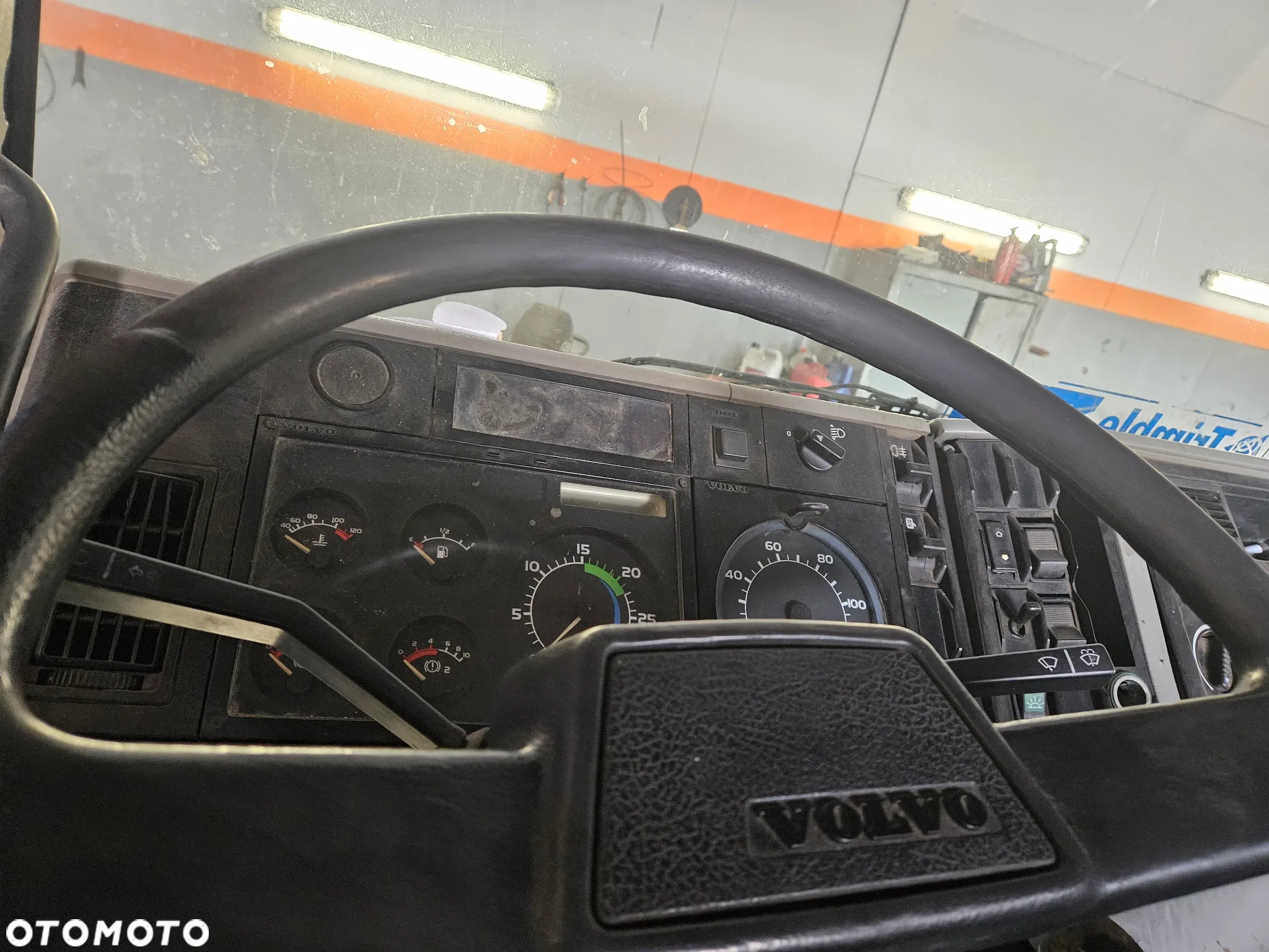 Volvo FL6 - 6