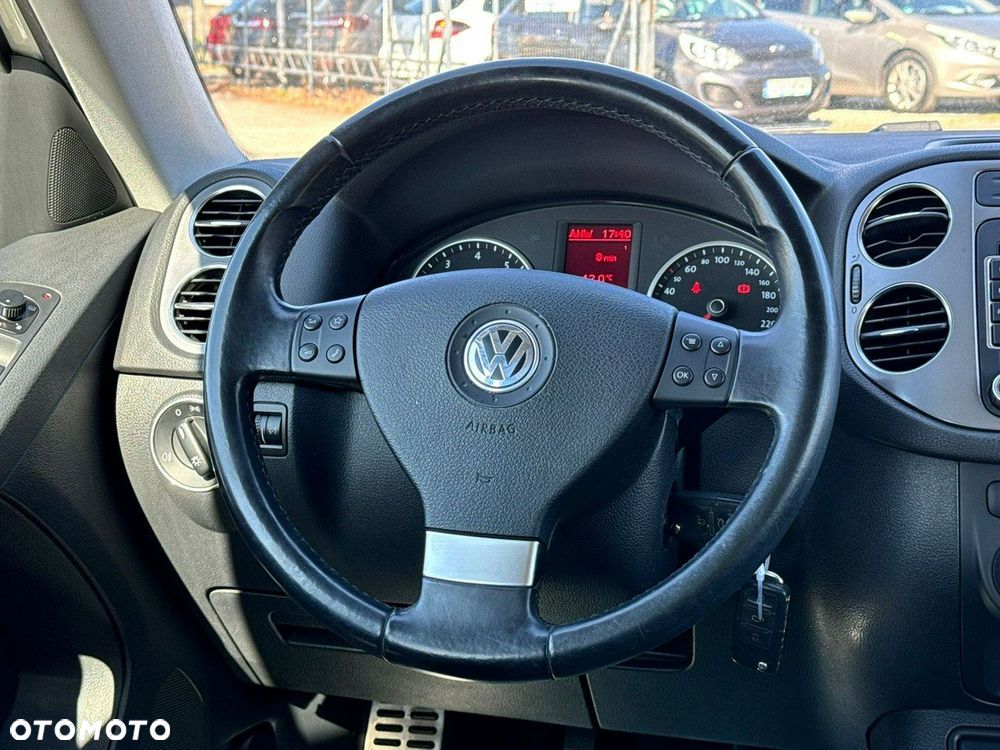 Volkswagen Tiguan 1.4 TSI BlueMotion Technology Sport & Style - 20