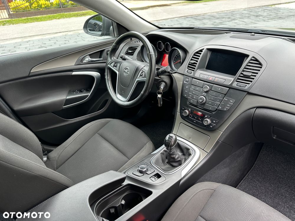 Opel Insignia - 19