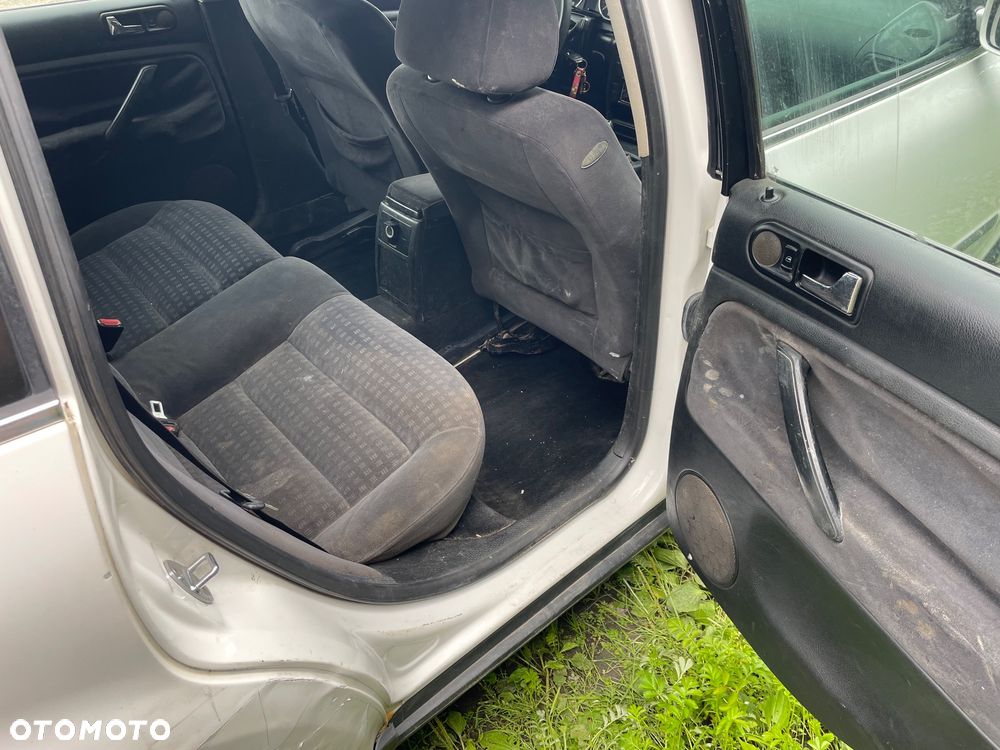 Volkswagen Passat 1.9 TDI - 14