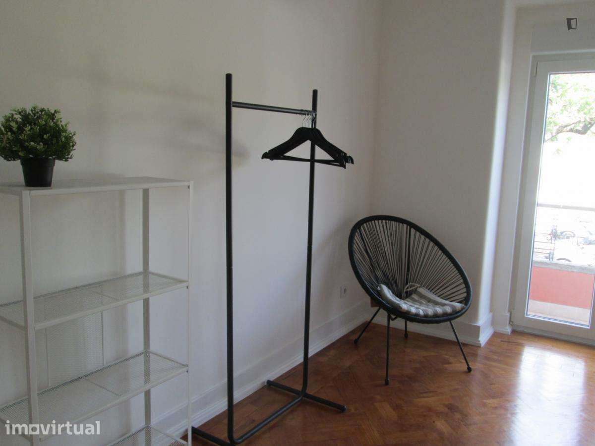 Quarto - localizado em Entrecampos Lisbon - Grande imagem: 4/12