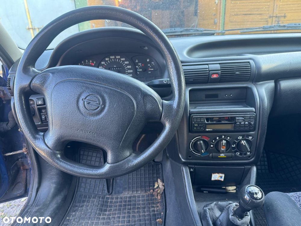 Opel Astra - 3