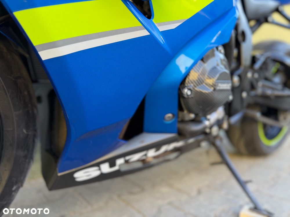 Suzuki GSX-R - 32