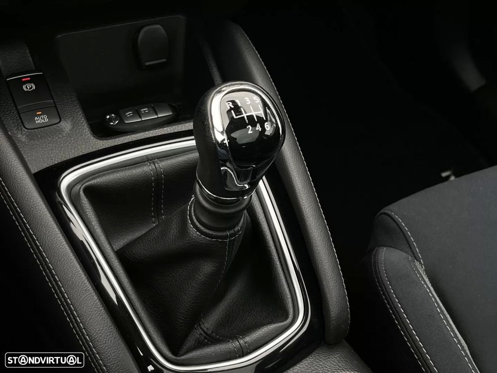 Nissan Qashqai 1.5 dCi N-Connecta Led - 24