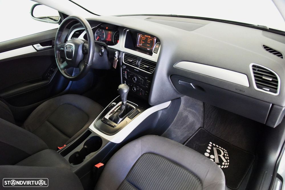 Audi A4 Avant 2.0 TDI Multitronic Business Line - 16