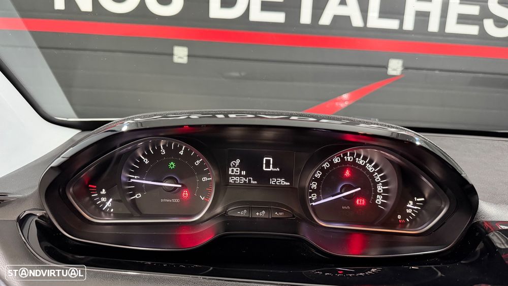 Peugeot 208 1.2 PureTech Signature - 20