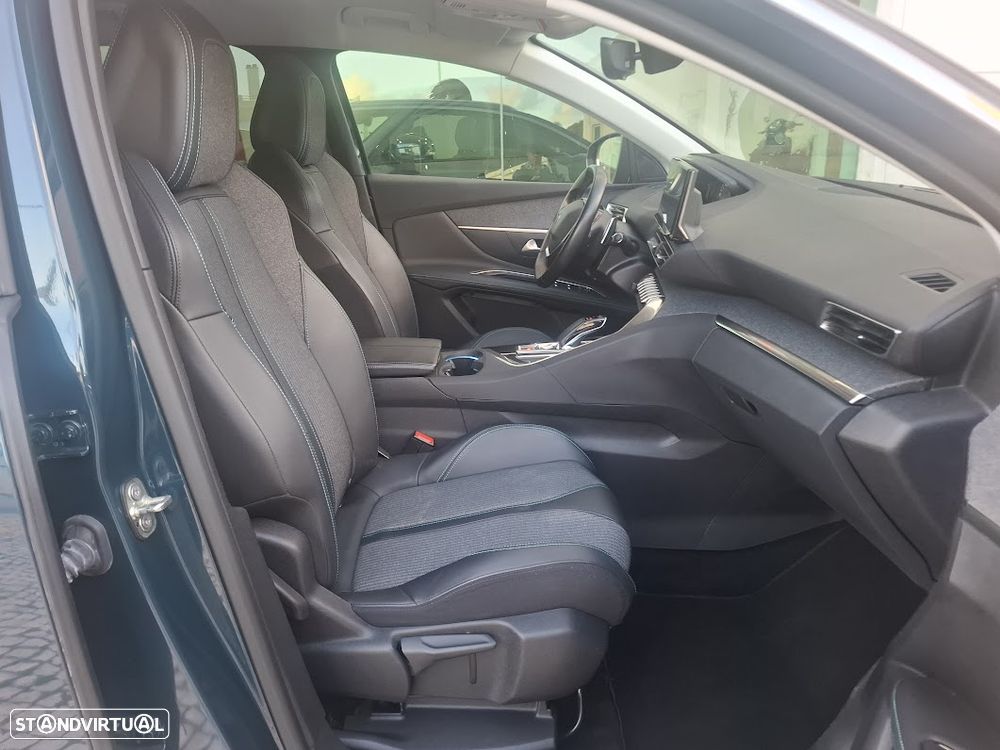 Peugeot 3008 1.6 Hybrid Allure e-EAT8 - 38
