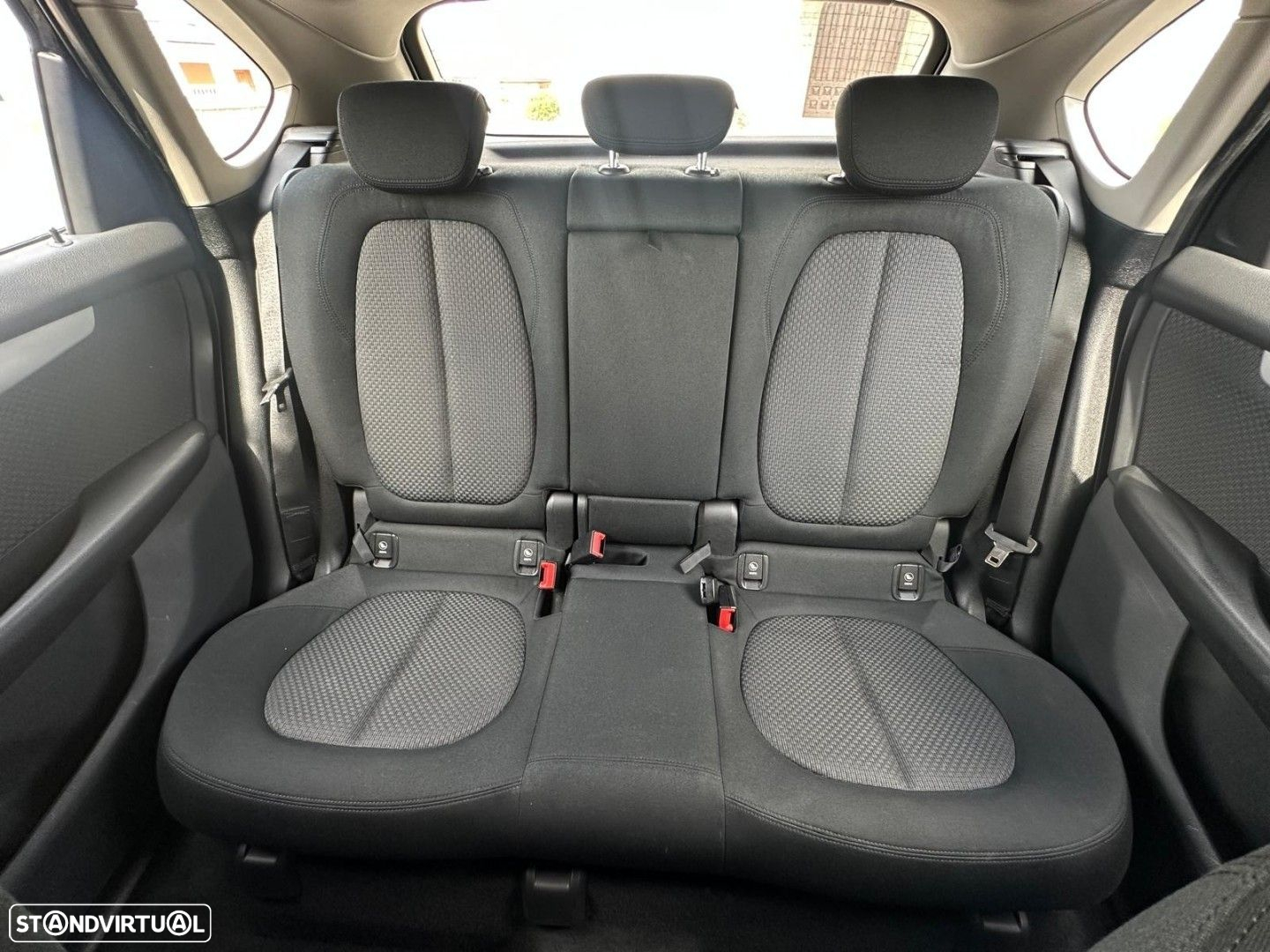 BMW 216 Active Tourer d Advantage - 33