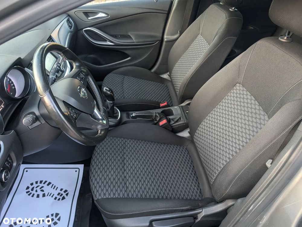 Opel Astra 1.4 Turbo Edition - 10