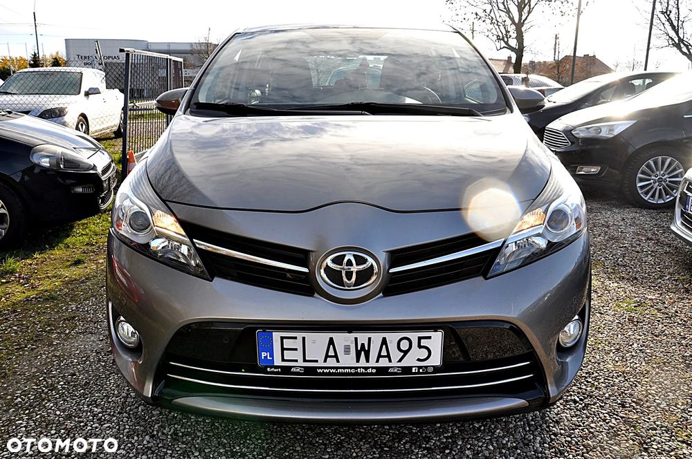 Toyota Verso 1.8 Premium - 13