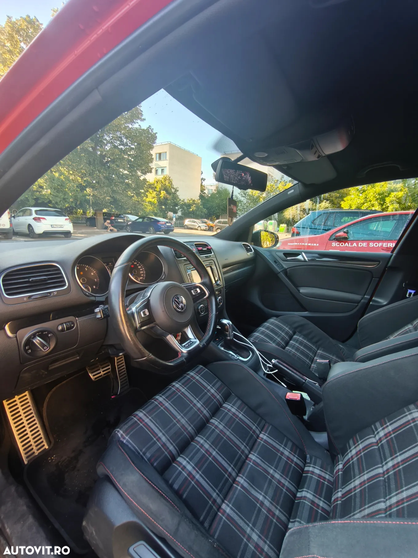 Volkswagen Golf GTI TCR 2.0 TSI OPF DSG - 12