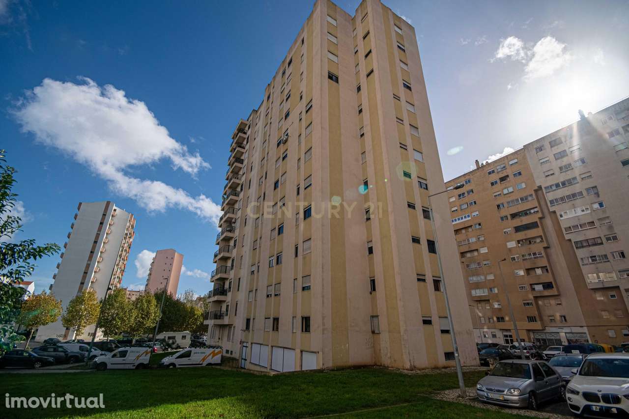 Apartamento T2 no Carregado - Grande imagem: 2/20