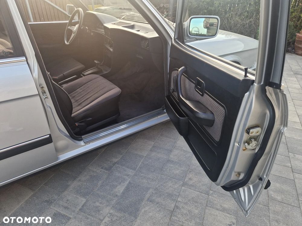BMW Seria 5 - 29