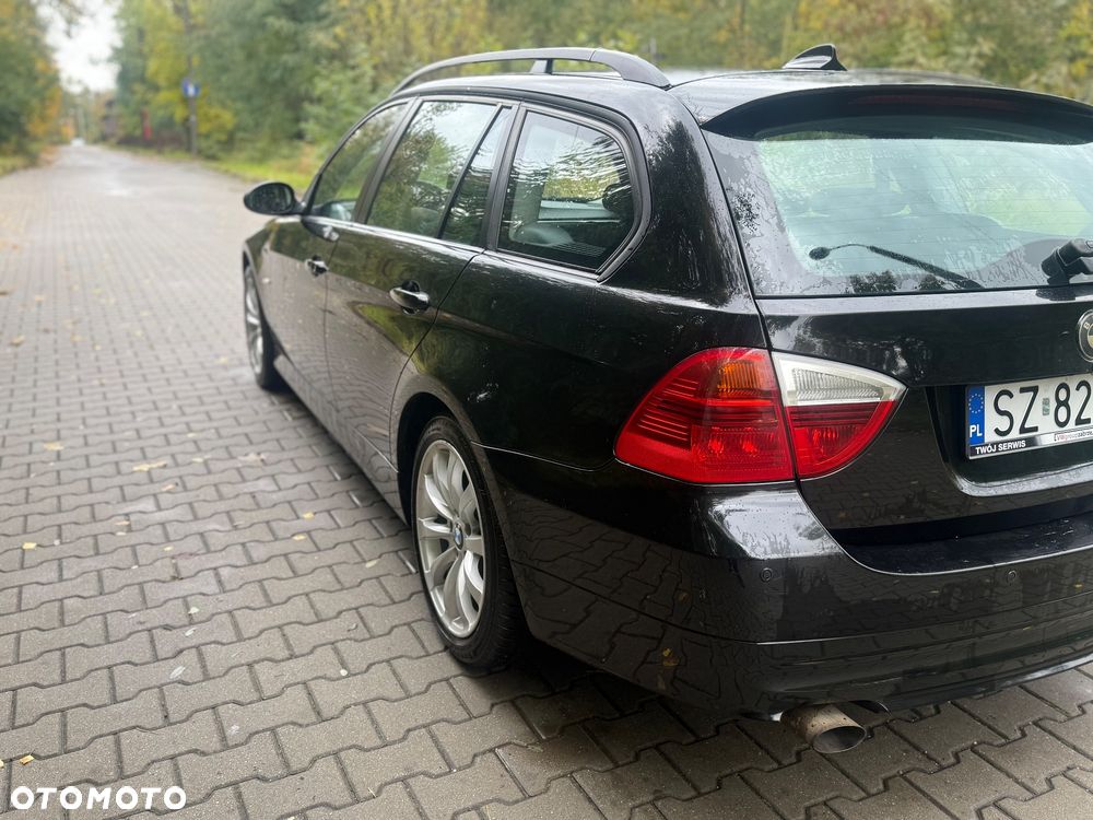 BMW Seria 3 318d - 5