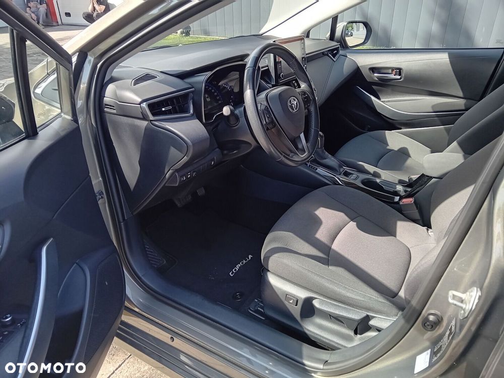 Toyota Corolla - 10