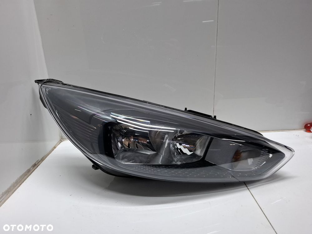 LAMPA PRAWA PRZEDNIA PRZÓD FORD FOCUS 14-18 III LIFT f1eb-13w029-pc IDEALNA