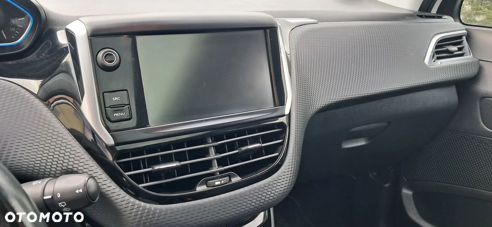 Peugeot 2008 1.6 BlueHDi Allure - 15