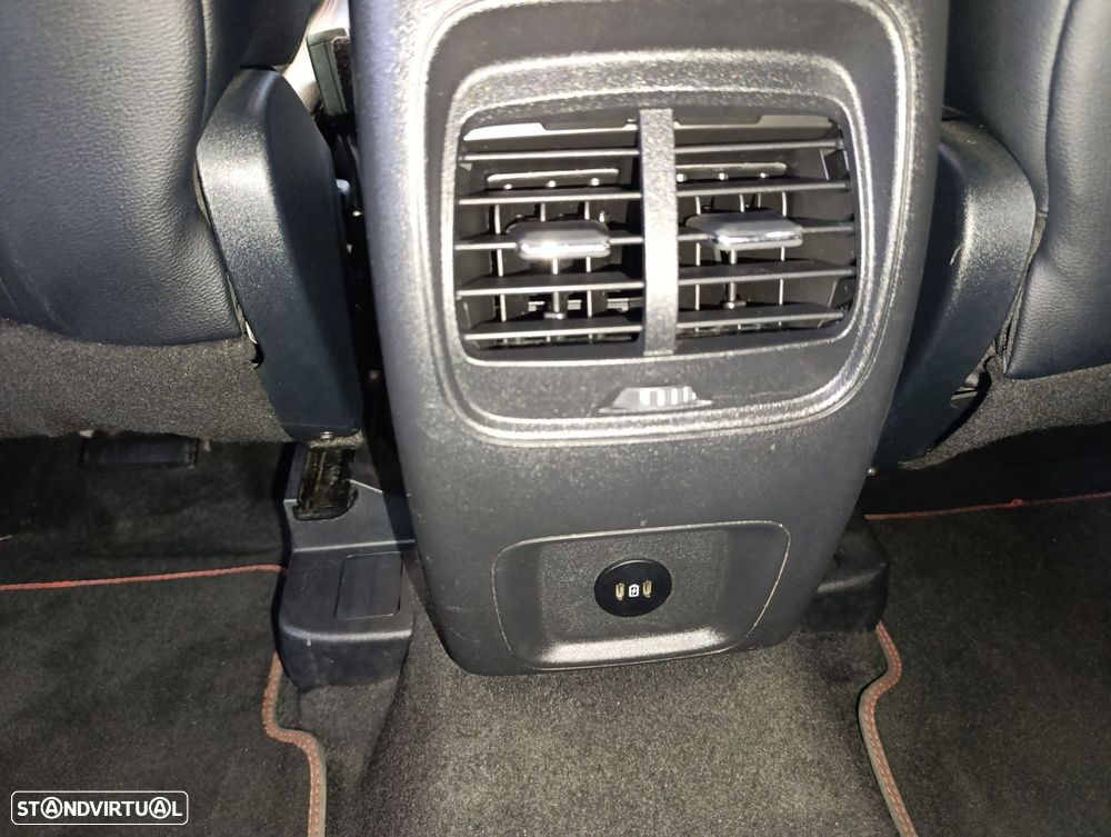 Ford Kuga 1.5 EcoBoost ST-Line X — fotografia 10