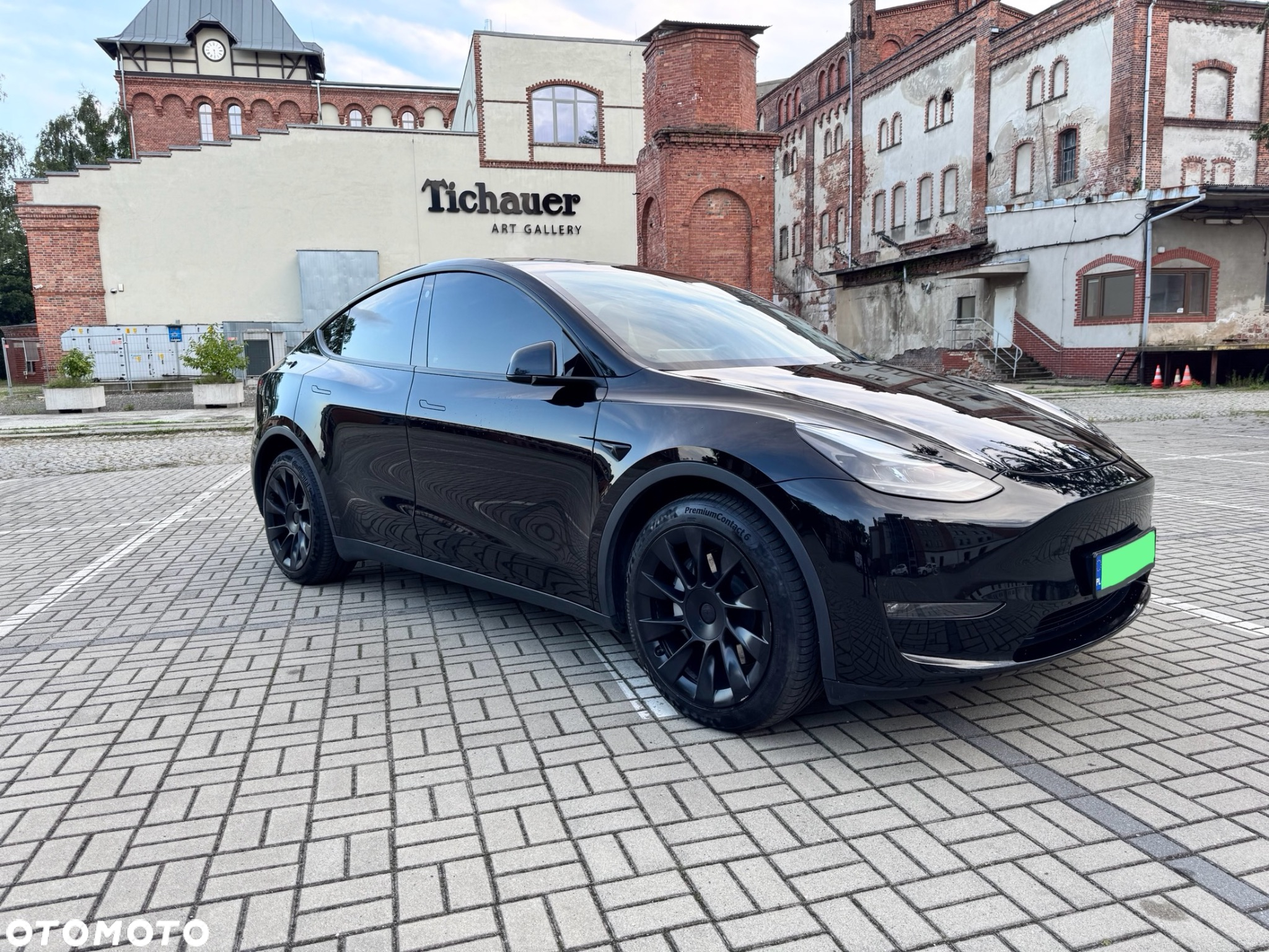 Tesla Y Model Long Range Dual Motor AWD - 4