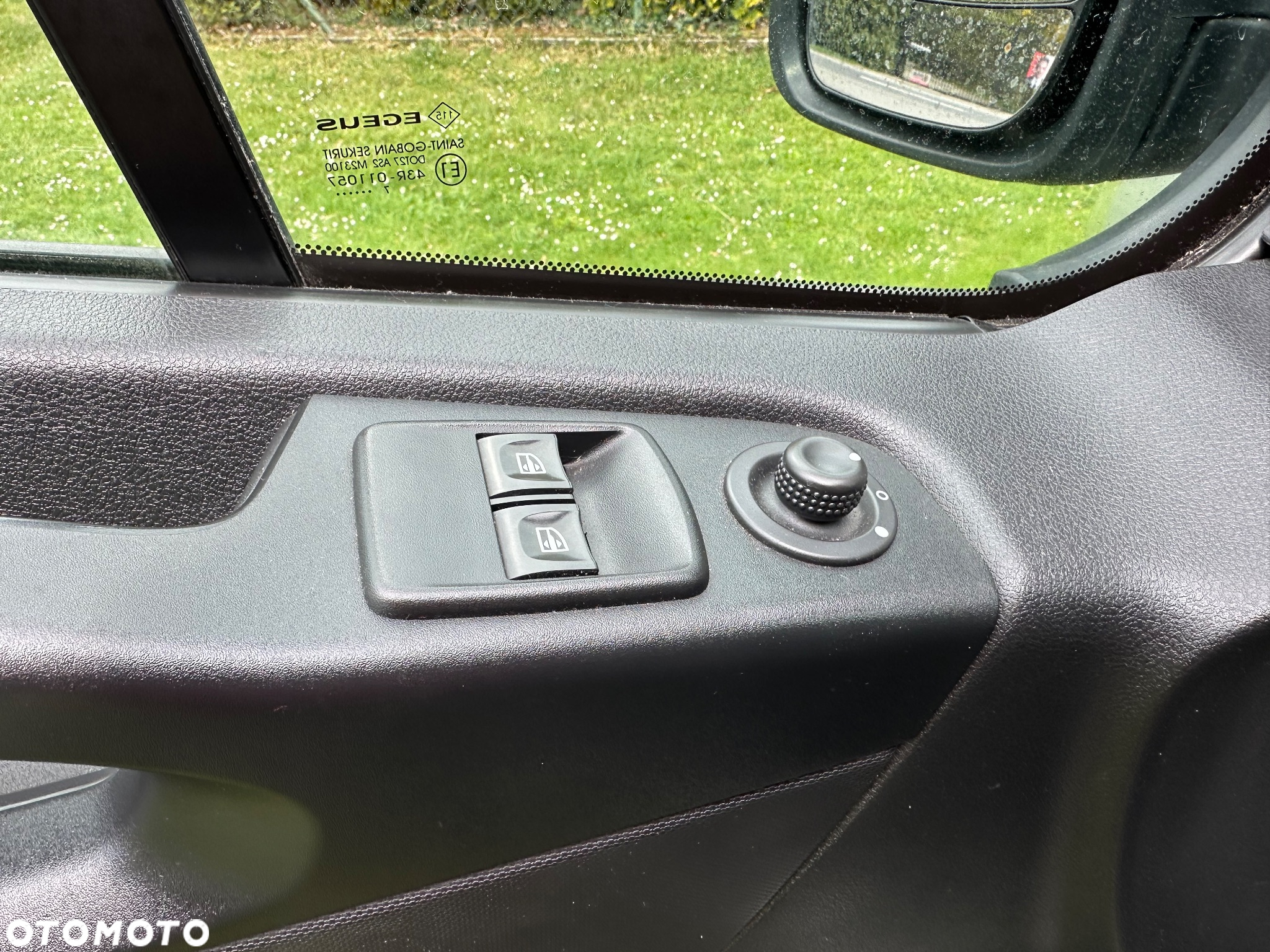 Opel Vivaro - 24