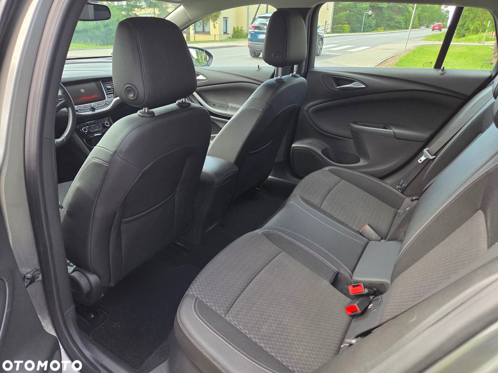 Opel Astra 1.4 Turbo Innovation - 17