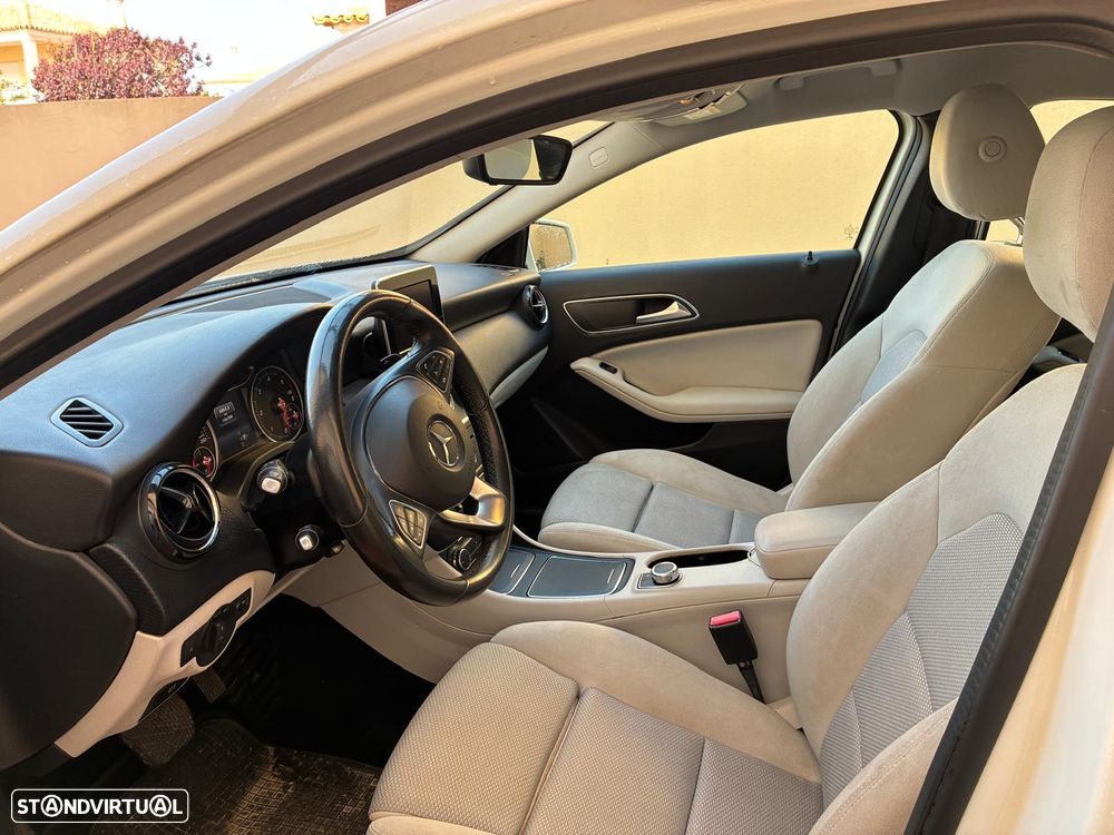 Mercedes-Benz A 180 CDI 7G-DCT Urban - 7