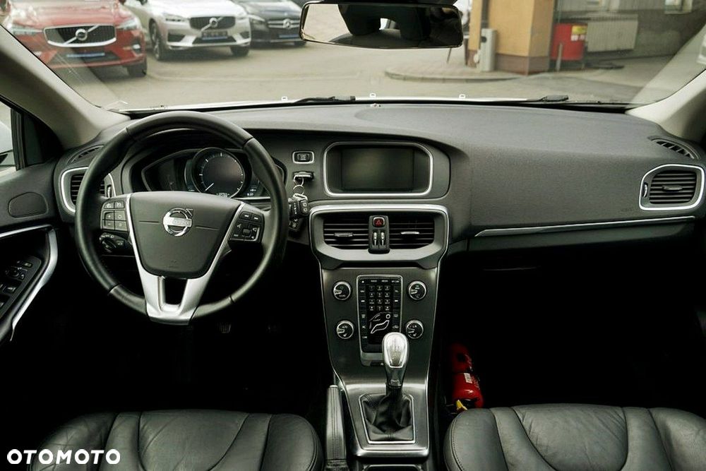 Volvo V40 - 16