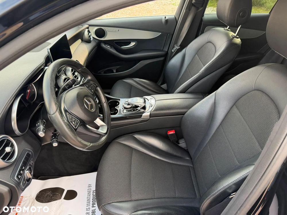 Mercedes-Benz GLC 250 d 4Matic 9G-TRONIC - 24