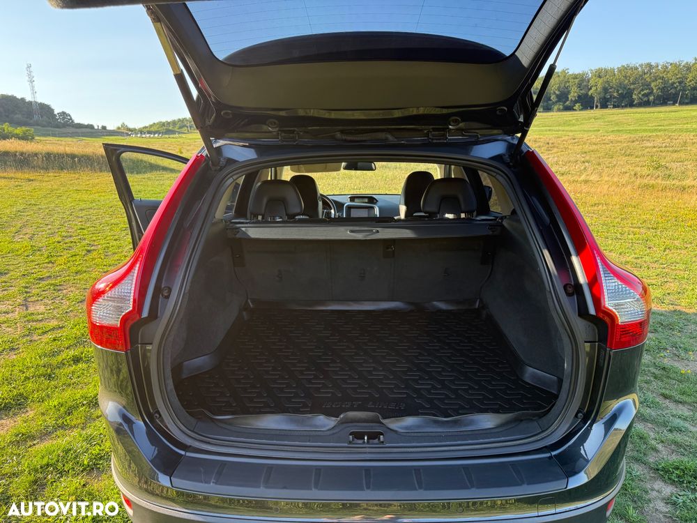 Volvo XC 60 D4 AWD Momentum - 15