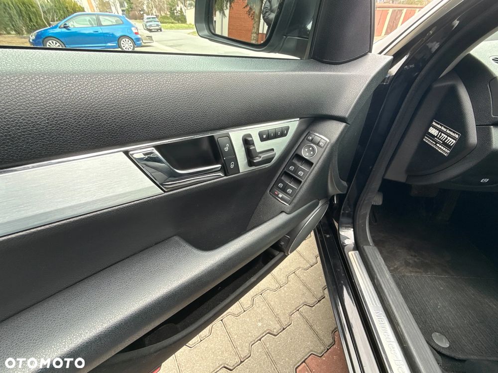 Mercedes-Benz Klasa C 200 Kompressor Automatik Avantgarde - 26