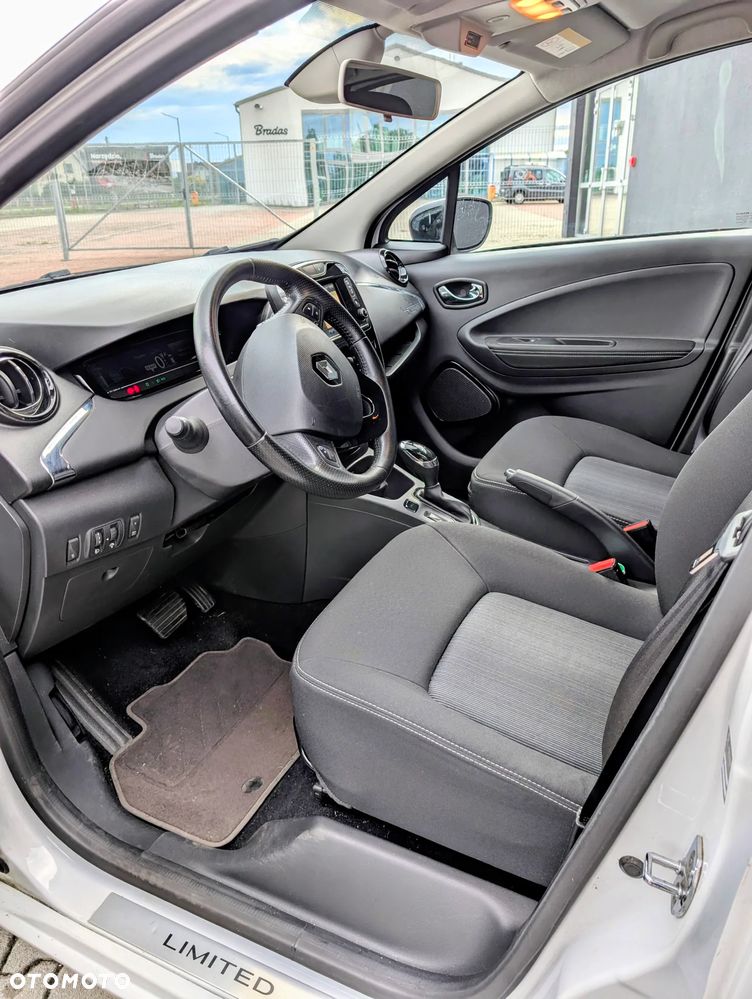 Renault Zoe - 12