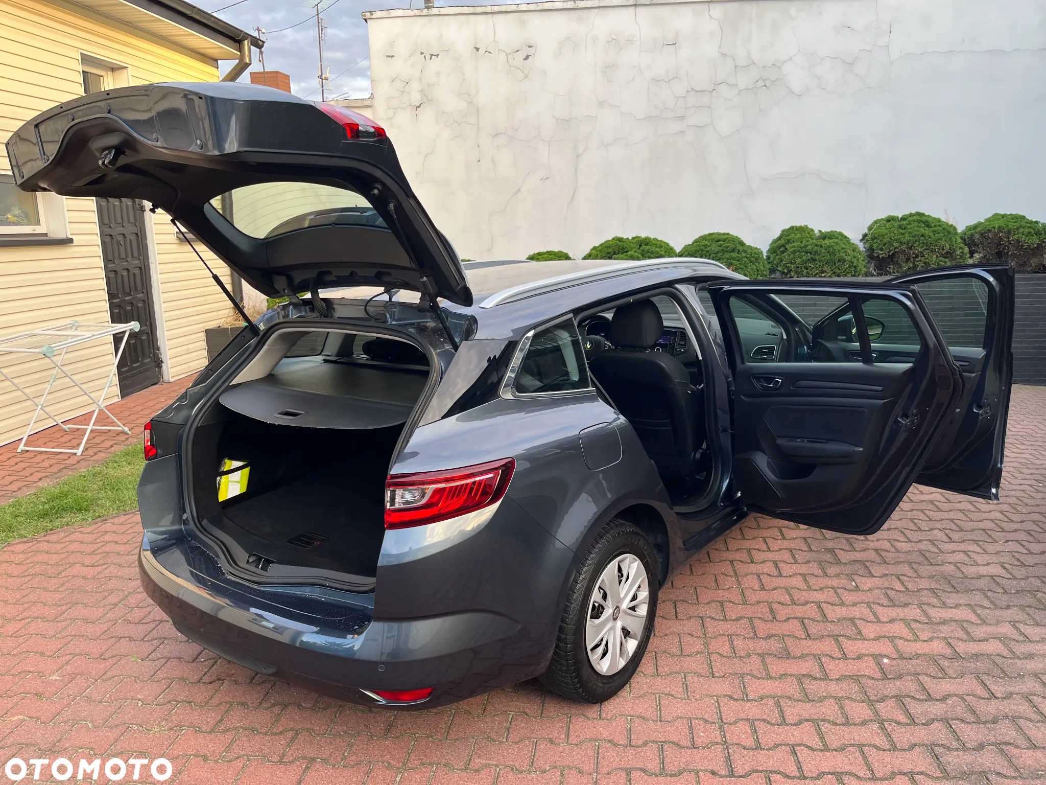 Renault Megane 1.3 TCe FAP Business - 29