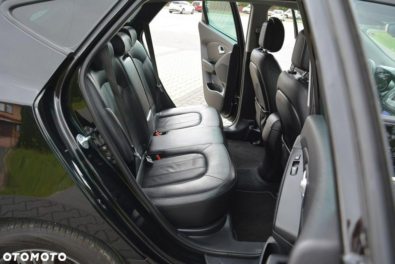 Hyundai ix35 2.0 CRDi 4WD Automatik Premium - 13