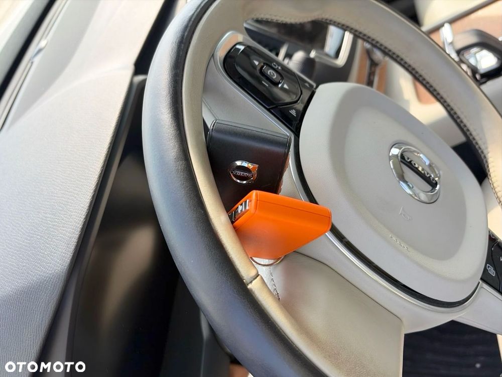 Volvo XC 90 - 11