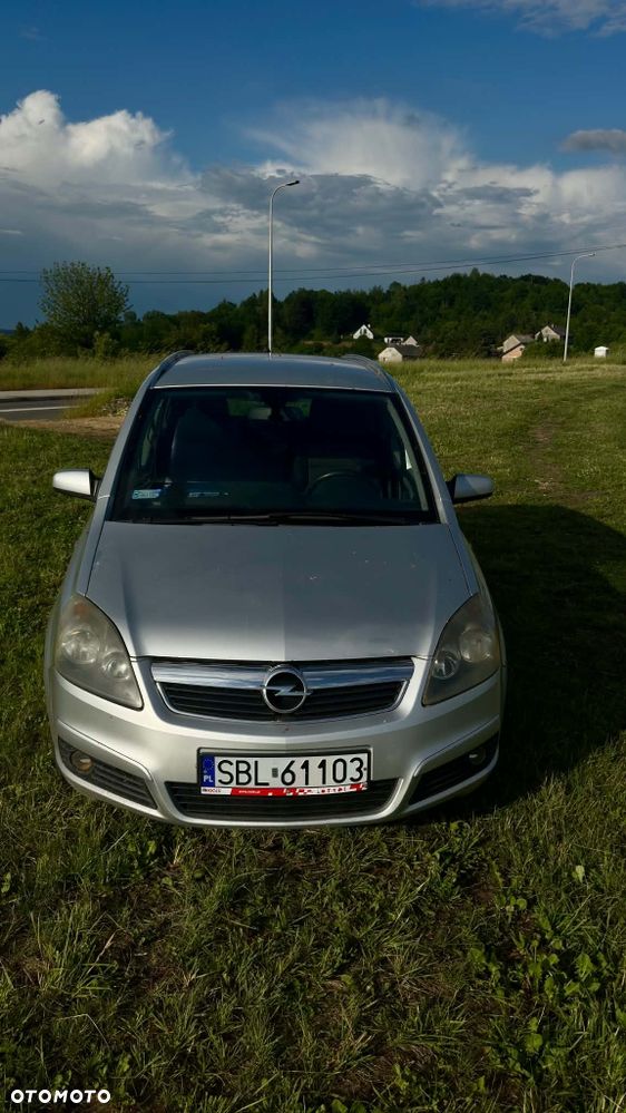 Opel Zafira - 2