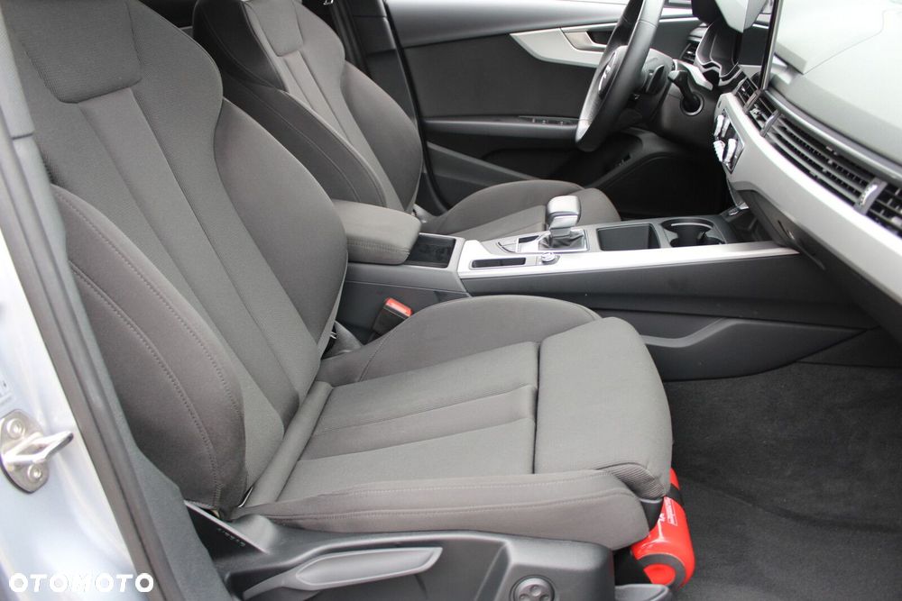 Audi A4 Limousine 35 TFSI mHEV S tronic - 16