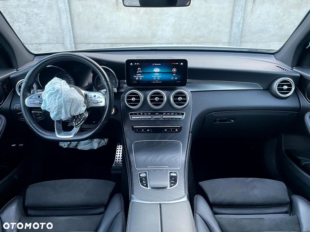 Mercedes-Benz GLC 220 d 4Matic 9G-TRONIC AMG Line - 26