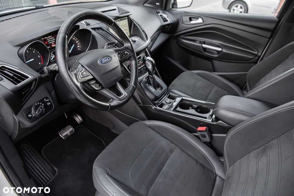 Ford Kuga 2.0 TDCi 4x4 ST-Line - 15
